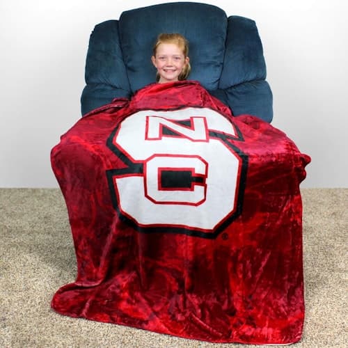 Cozy NCAA Throw Blanket with 7% Discount
