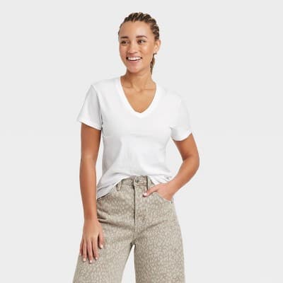 Women's Short Sleeve V-Neck T-Shirt - Universal Thread™ White L: Relaxed Fit, Pullover, Jersey Fabric
