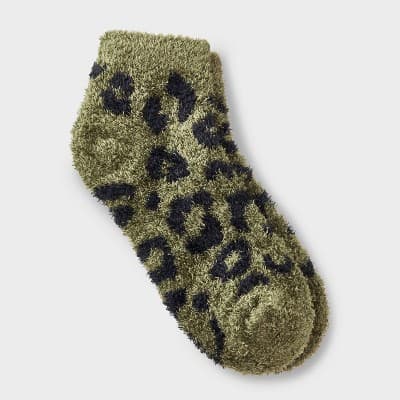 Women's Leopard Print Cozy Low Cut Socks - Auden™ Olive Green/Black 4-10
