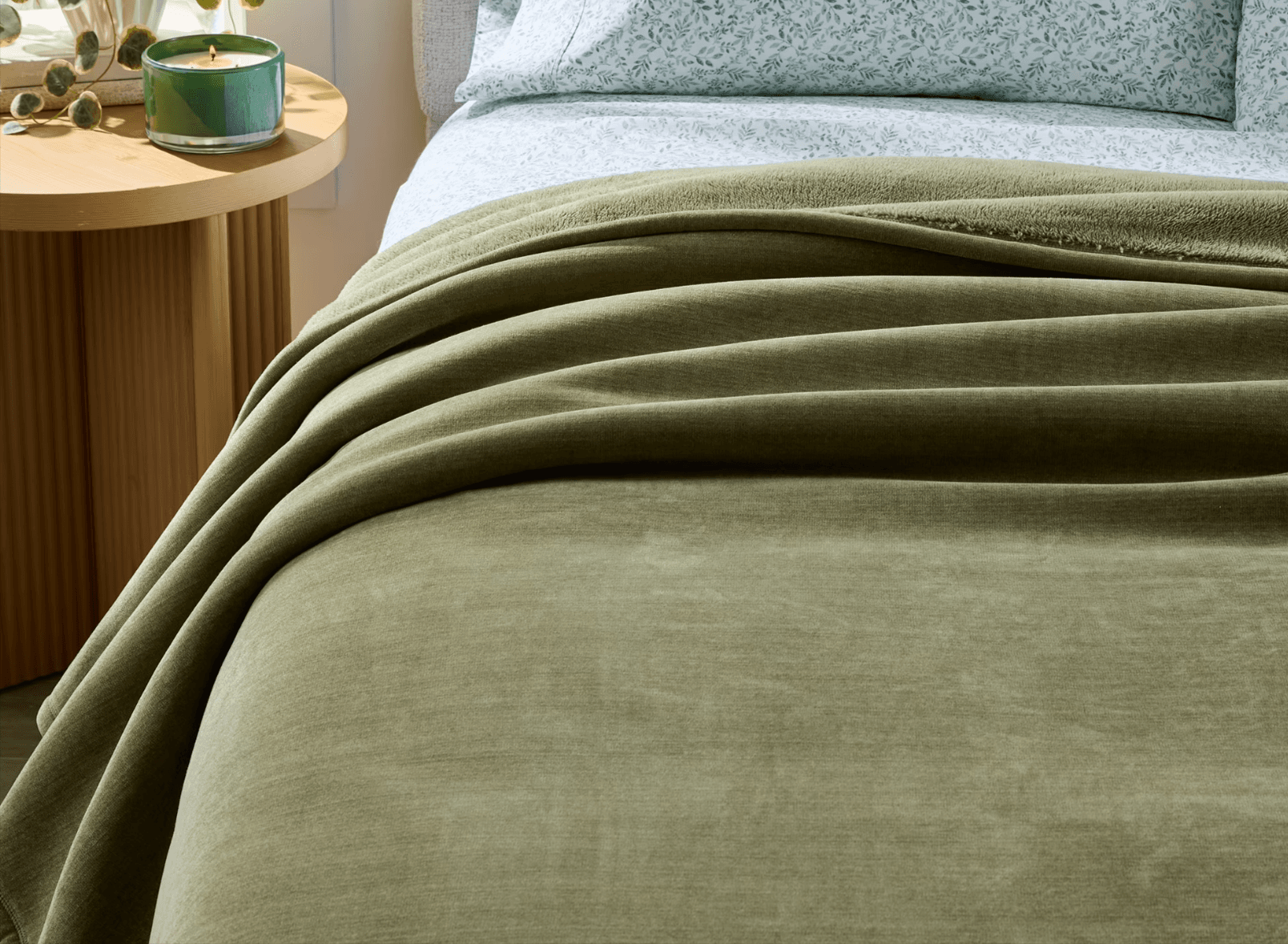 Better Homes & Gardens 92" x 92" Wexford Super Soft Luxury Chenille Blanket Walmart