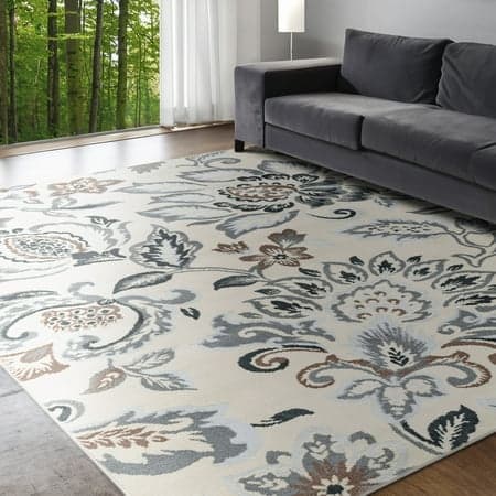 Madison Traditional 5' x 7' Cream Polypropylene Indoor Area Rug
