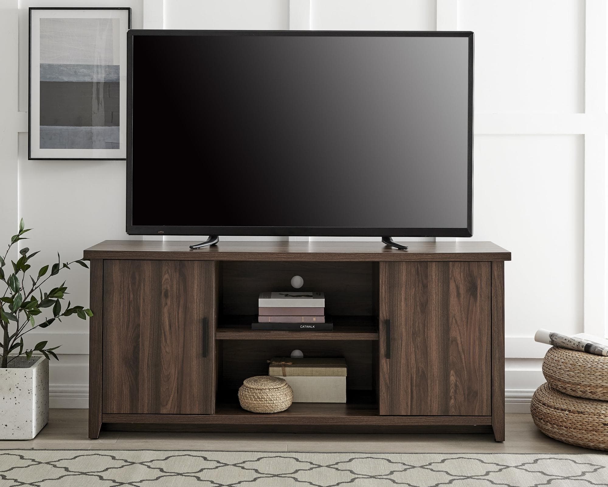 Mainstays TV Stand: Accommodate TVs up to 65 Inches