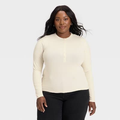 Women's Long Sleeve Henley Shirt - Universal Thread™ Cream XXL