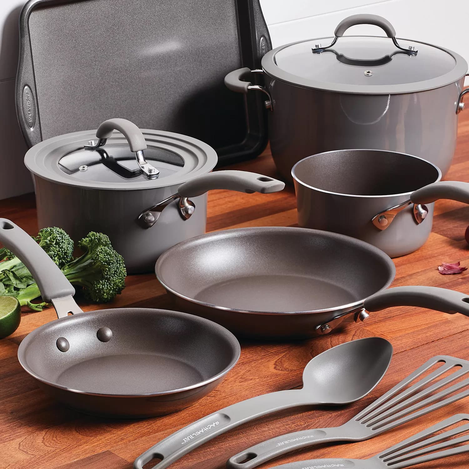 Macy's Friends & Family: Extra 30% Off
