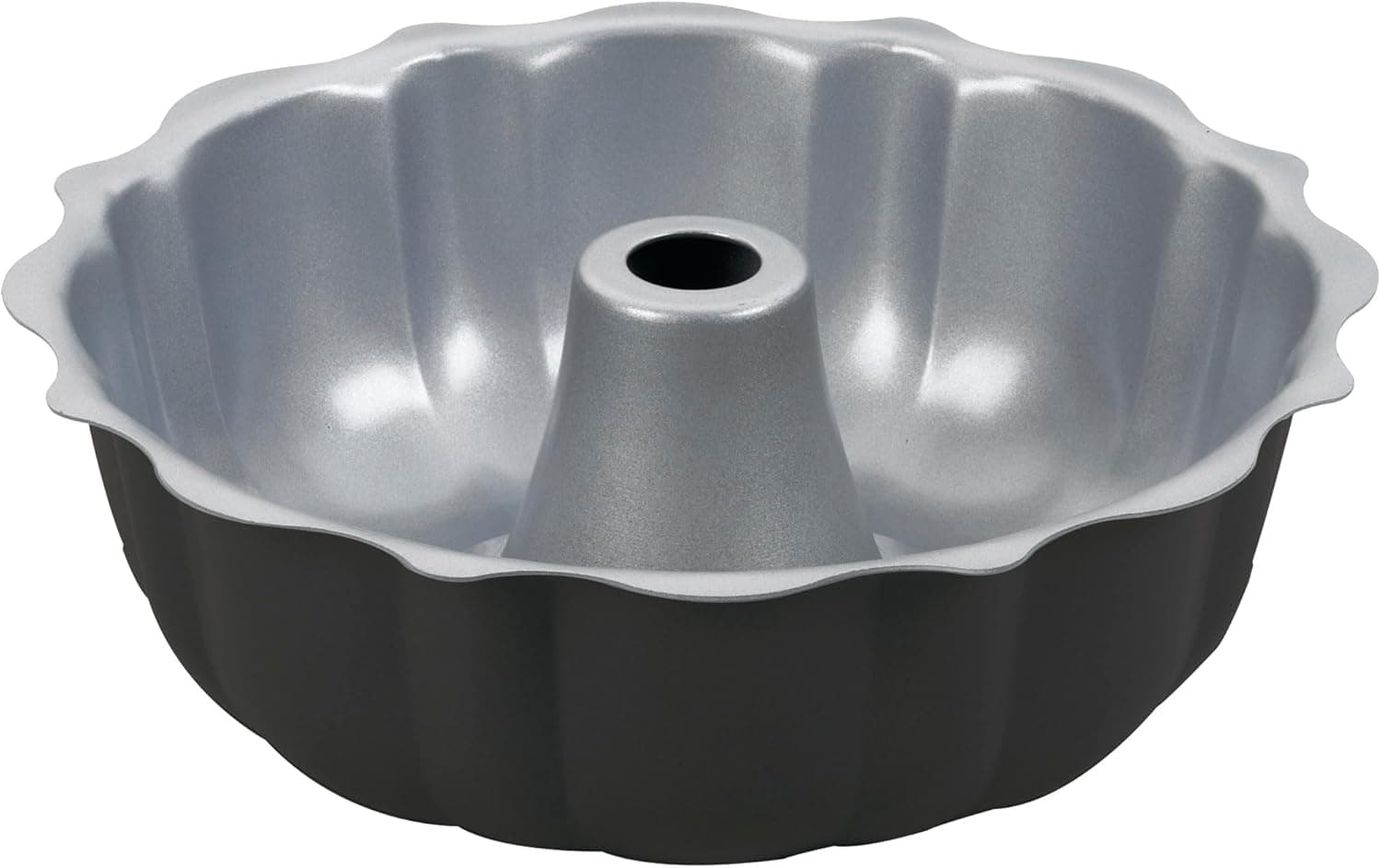 Bake in Style with the Cuisinart Fluted Cake Pan