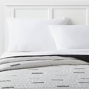 Cozy Quilt Comfort: Room Essentials Midweight Sateen Coverlet