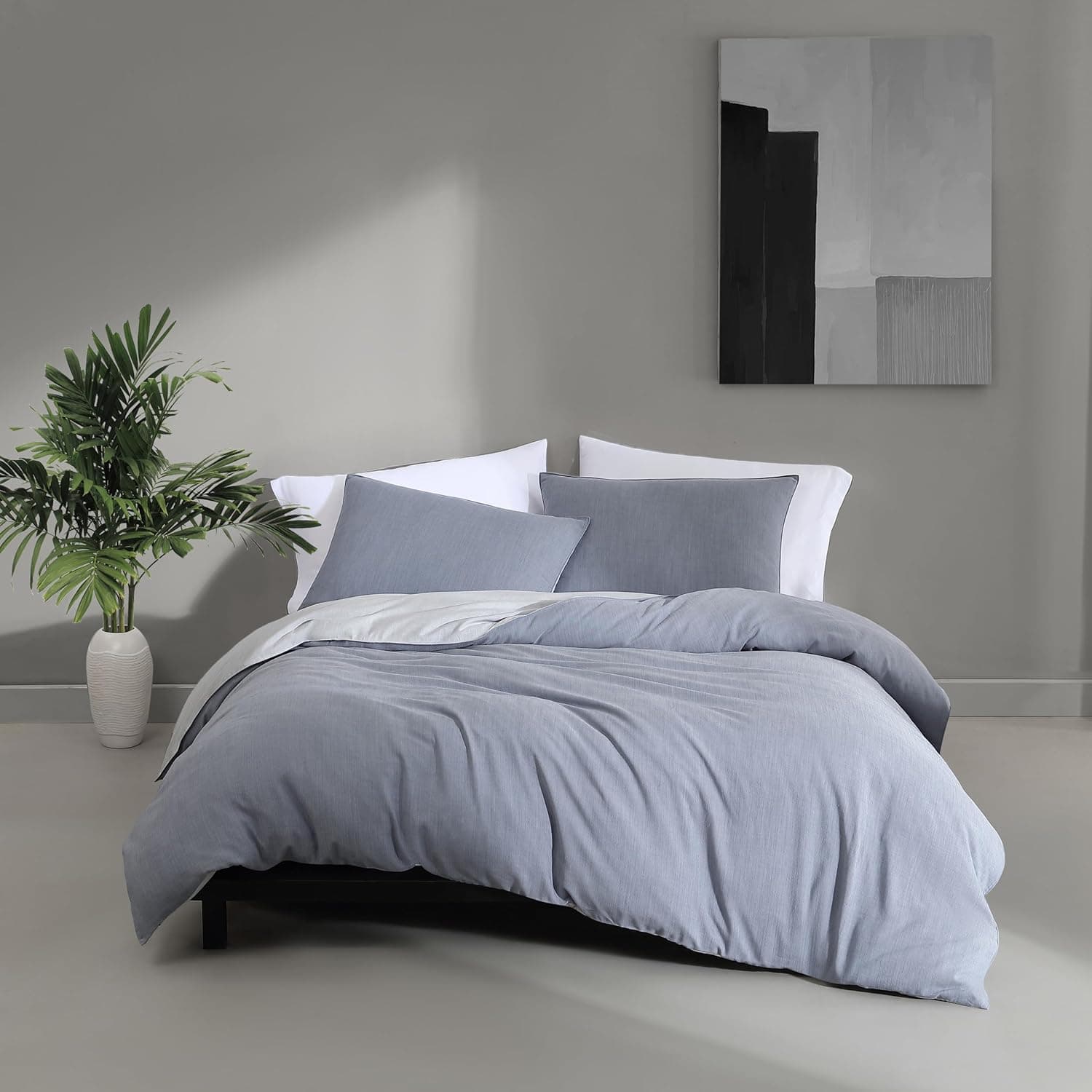 Luxurious Calvin Klein Queen Duvet Set - Soft, Reversible Bedding