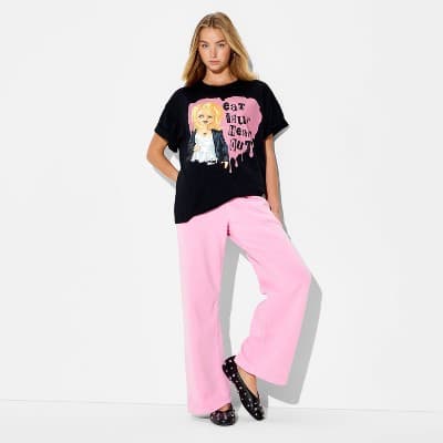 Women's Tiffany Valentine Oversized Short Sleeve Graphic T-Shirt - Black XXS