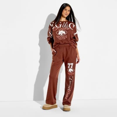Women's Legacy Graphic Pull-On Sweatpants - Dark Brown XL