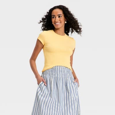 Women's Short Sleeve Ribbed T-Shirt - Universal Thread™ Yellow M