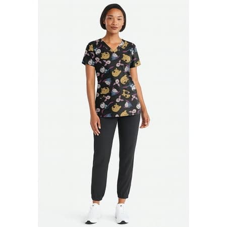 Winnie The Pooh Women's Graphic Scrub Top, Sizes S-3XL