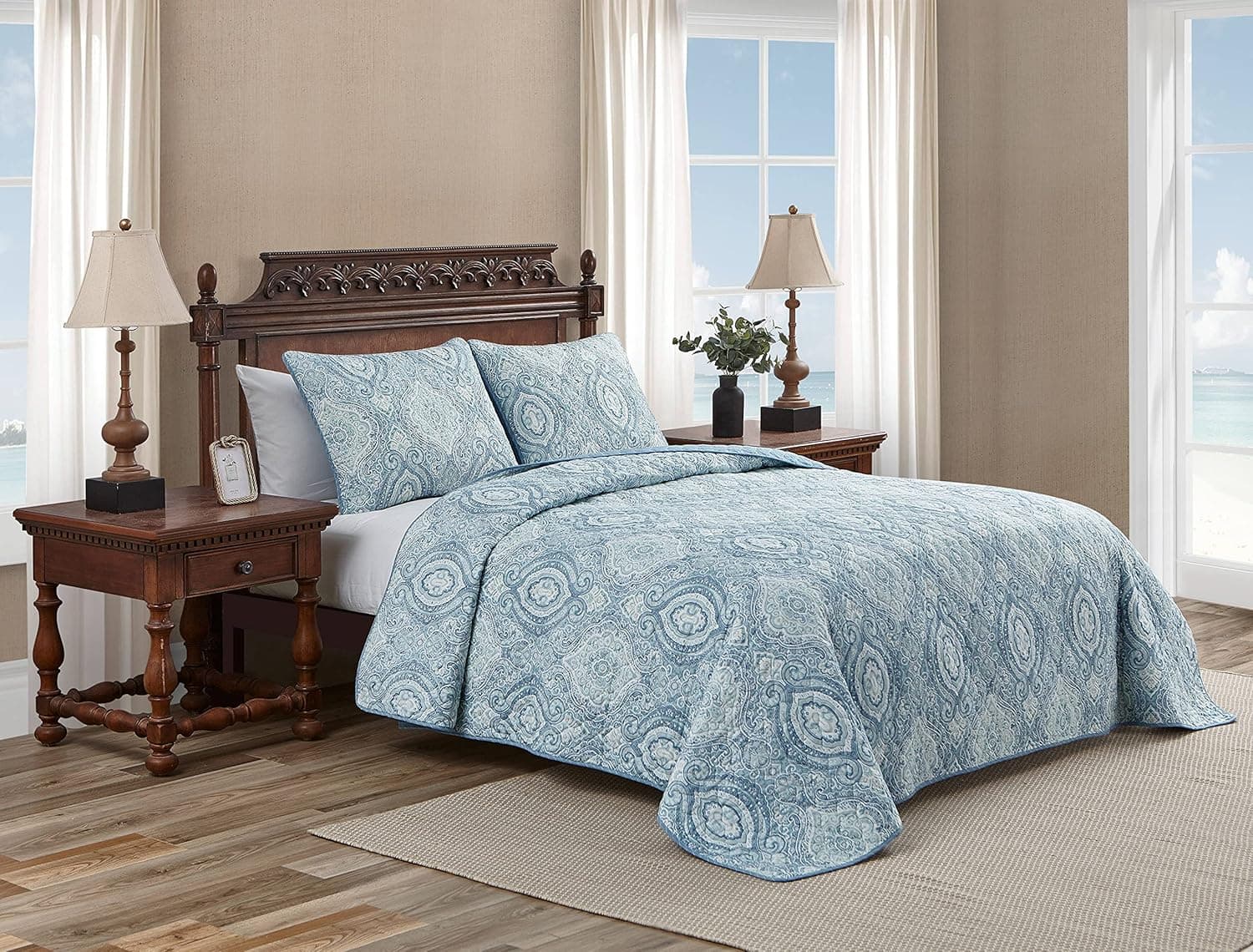 Luxurious Reversible Queen Quilt Set - Turtle Cove Caribbean Blue