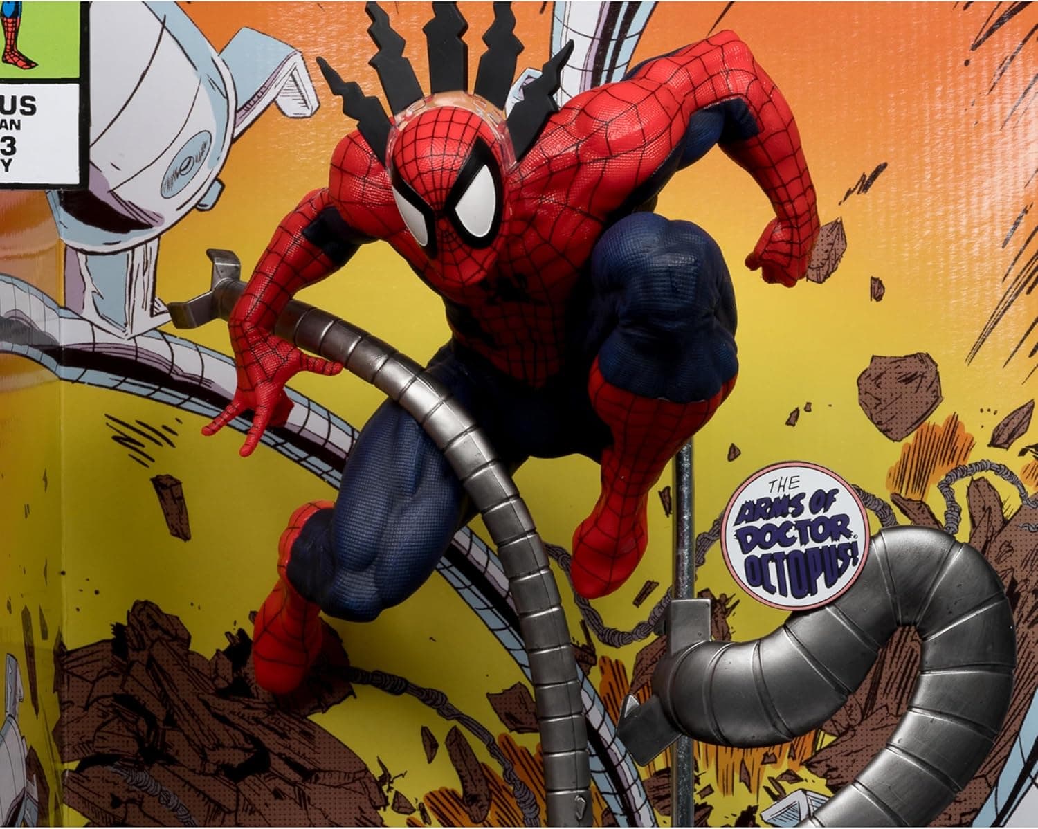 Marvel Spider-Man 1:6 Collectible with Comic