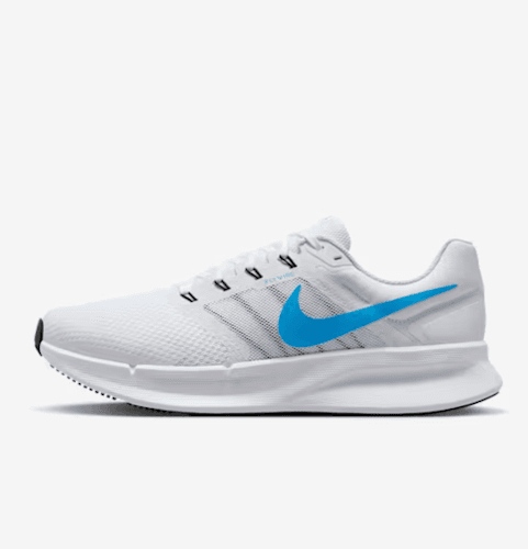 Running Shoe Sale: 45% Off Nike Run Swift 3