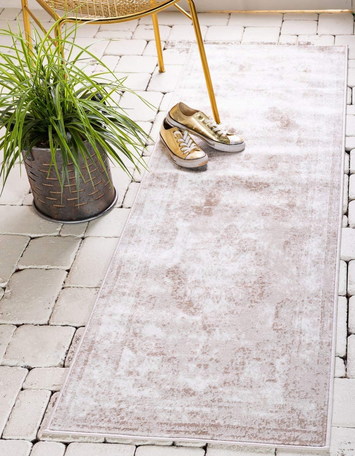 Unique Loom Sofia Collection Area Rug - Salle Garnier (2' x 9' 10" Runner, Beige/ Ivory)