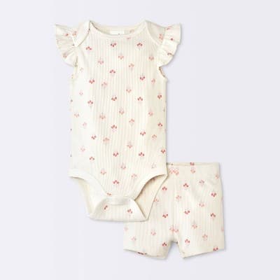 Baby Girls' 2pc Floral Bodysuit and Shorts Set - Cloud Island™ Cream 0-3M