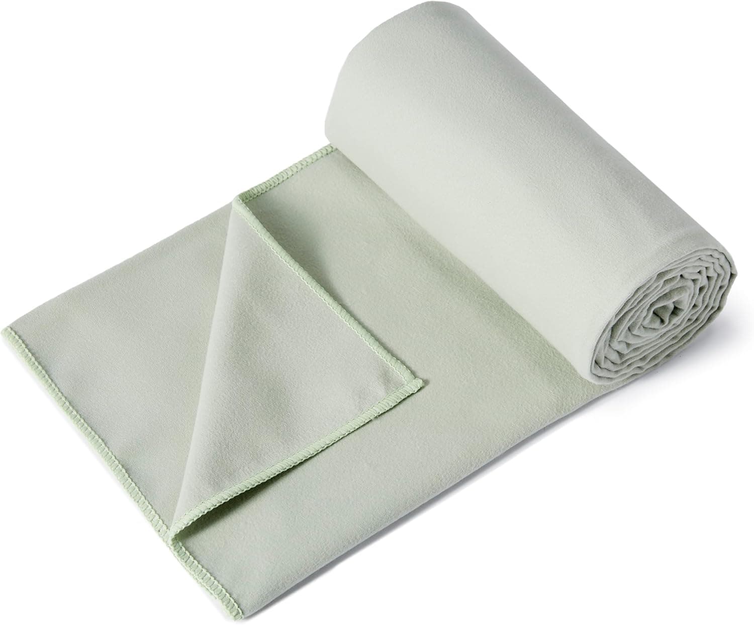 Dry Off with the Versatile Amazon Basics Microfiber Towel