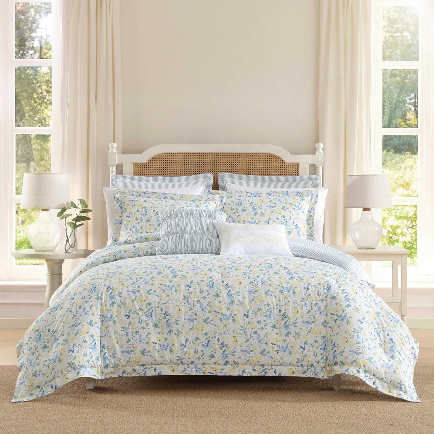 Cozy Nora Blue Comforter Set: Soft Cotton Blend, Reversible Design