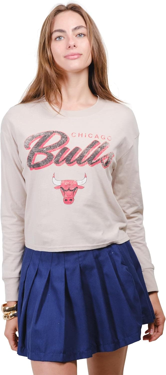 Get the Ultimate NBA Fan Gear: Chicago Bulls Crop Top Sweatshirt