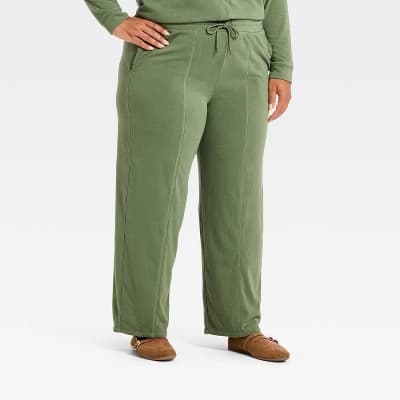 Women's Mid-Rise Fleece Tapered Ankle Sweatpants - Universal Thread™ Olive Green XXL