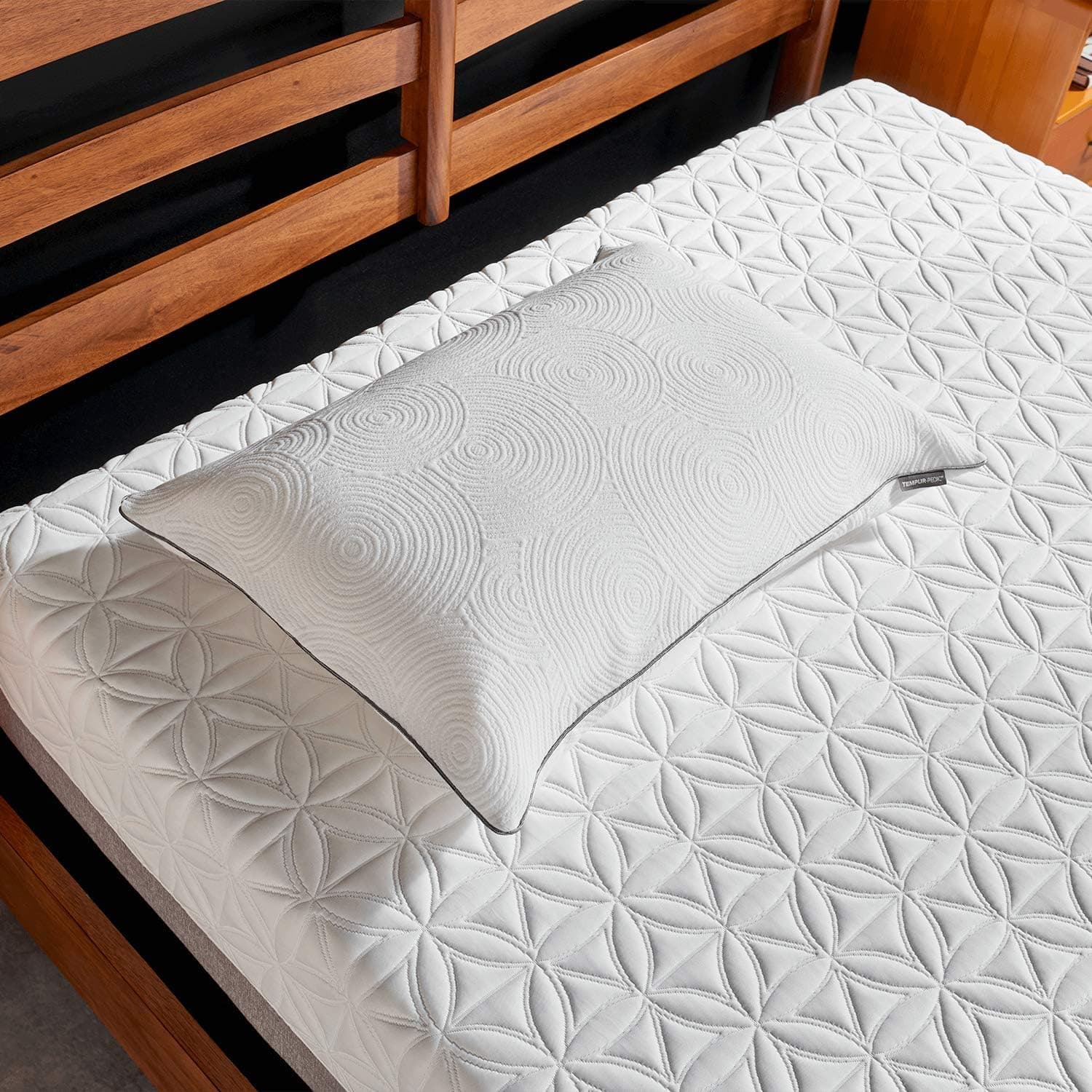 Tempur-Pedic Pillow Protector - King Size, 15% Off