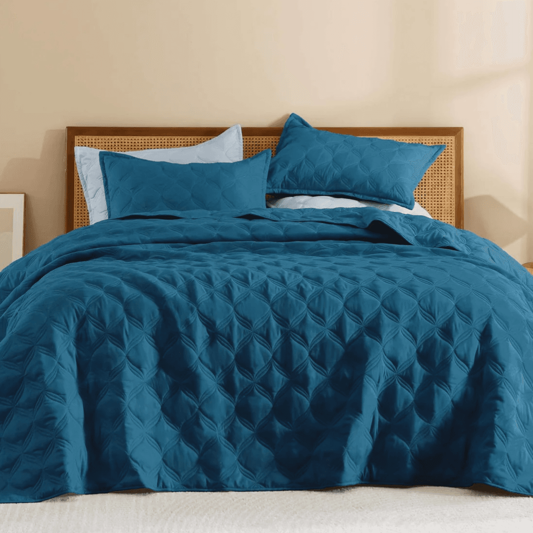 Quilted Bedspread Set with Free Shipping: 61% Off