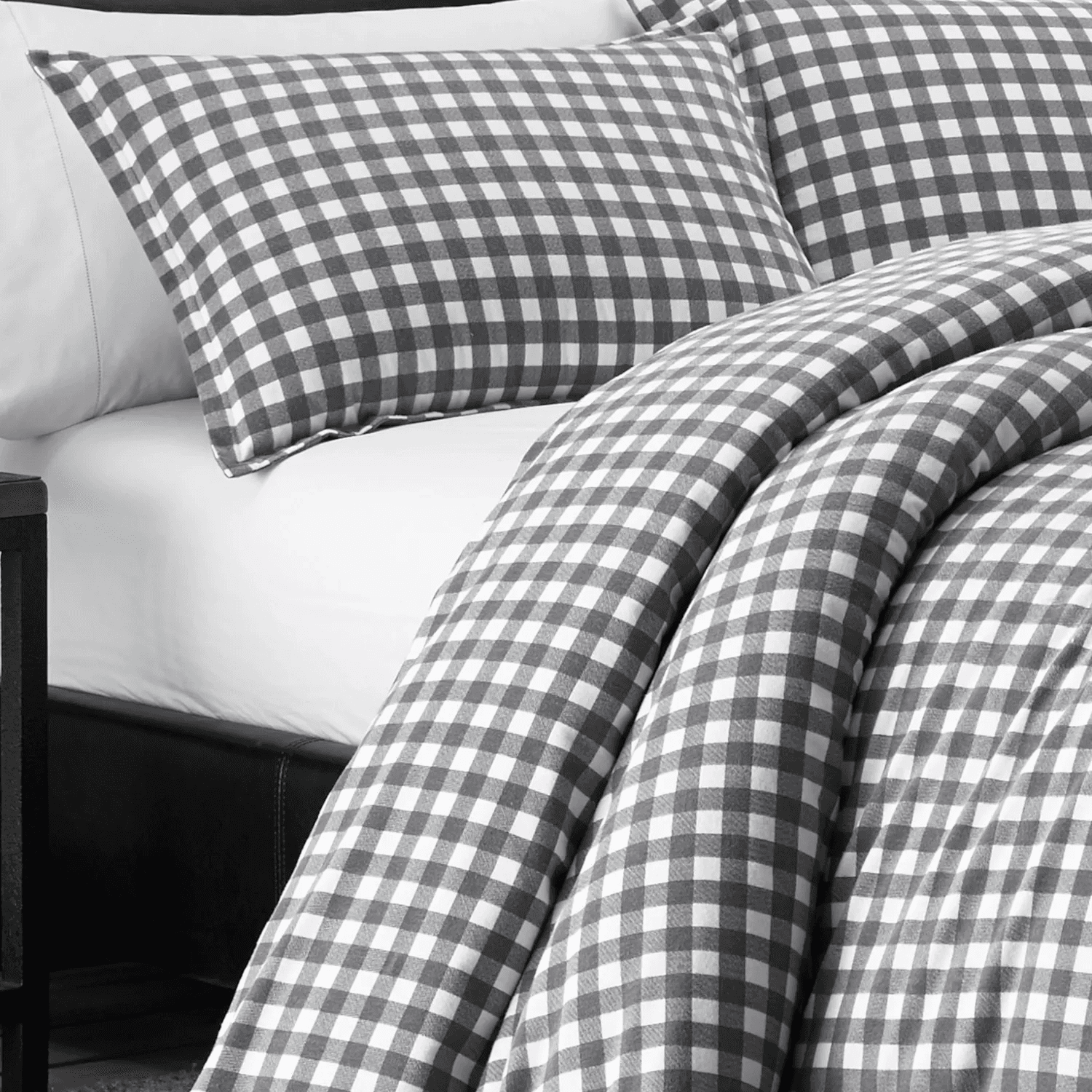 Bedding Sale: 40-80% Off at Macy's
