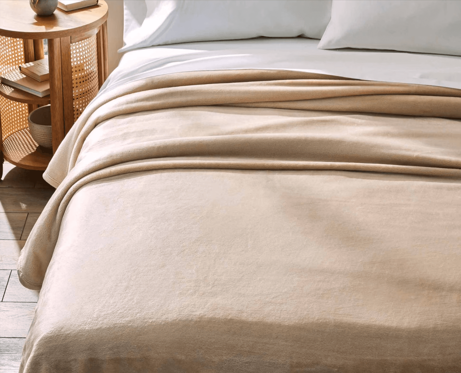 Better Homes & Gardens 108" x 92" Luxury Velvet Plush Blanket (King) Walmart