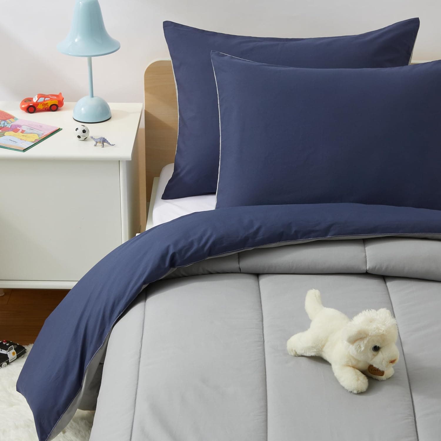Cozy Amazon Basics Reversible Comforter Set - Full/Queen